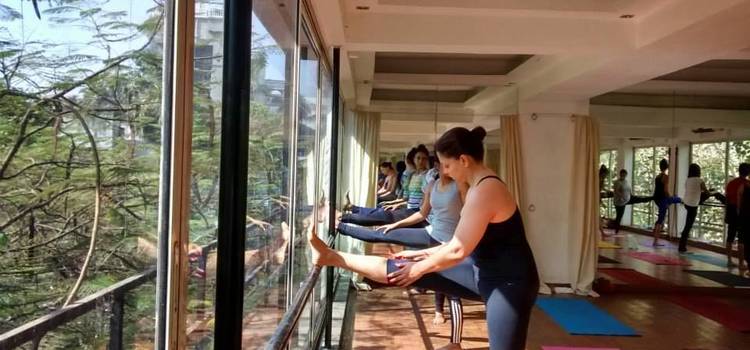 Deepika Mehta Yoga-Bandra West-4778.jpg